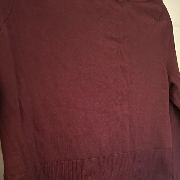NWOT NY&Co. 7th Avenue Maroon Wide Arm Button Detail Long-sleeve Sweater - Picture 5 of 7